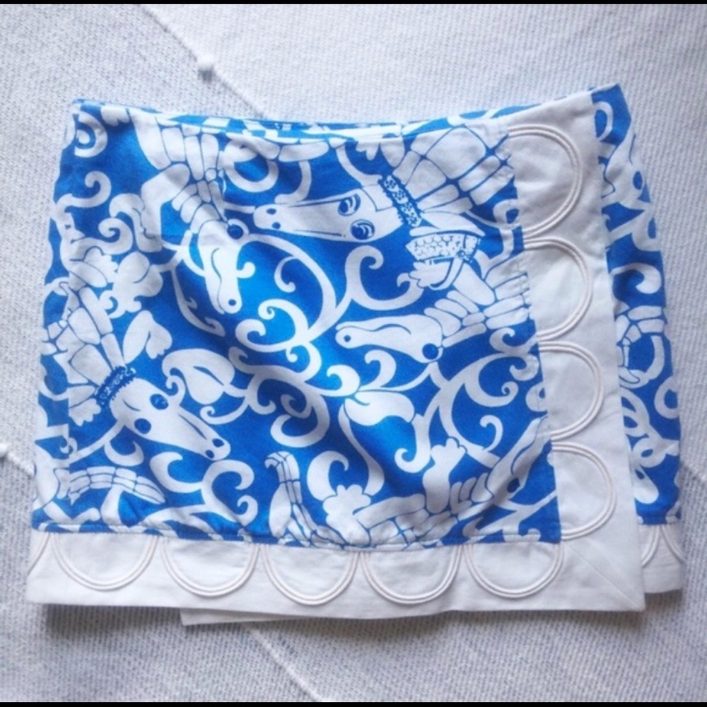 Blue and white alligator print skort